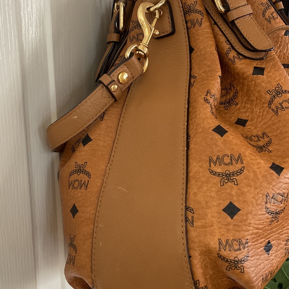 MCM Cognac Visetos Drawstring Shoulder Bag with Gold Hardware - Picture 3 of 6
